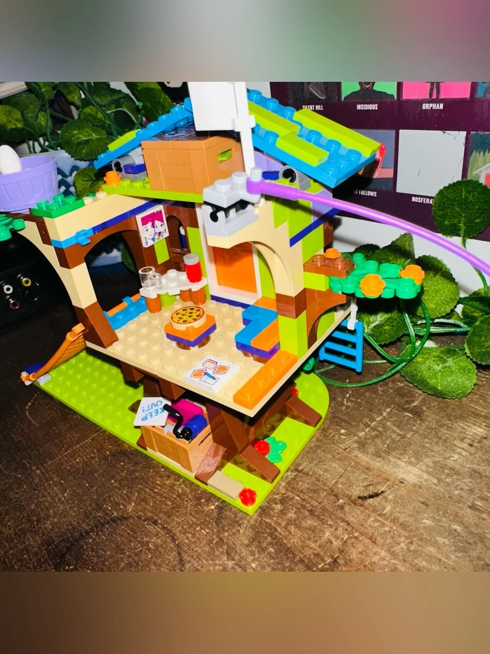 Lego Friends Mia’s Tree House 41335